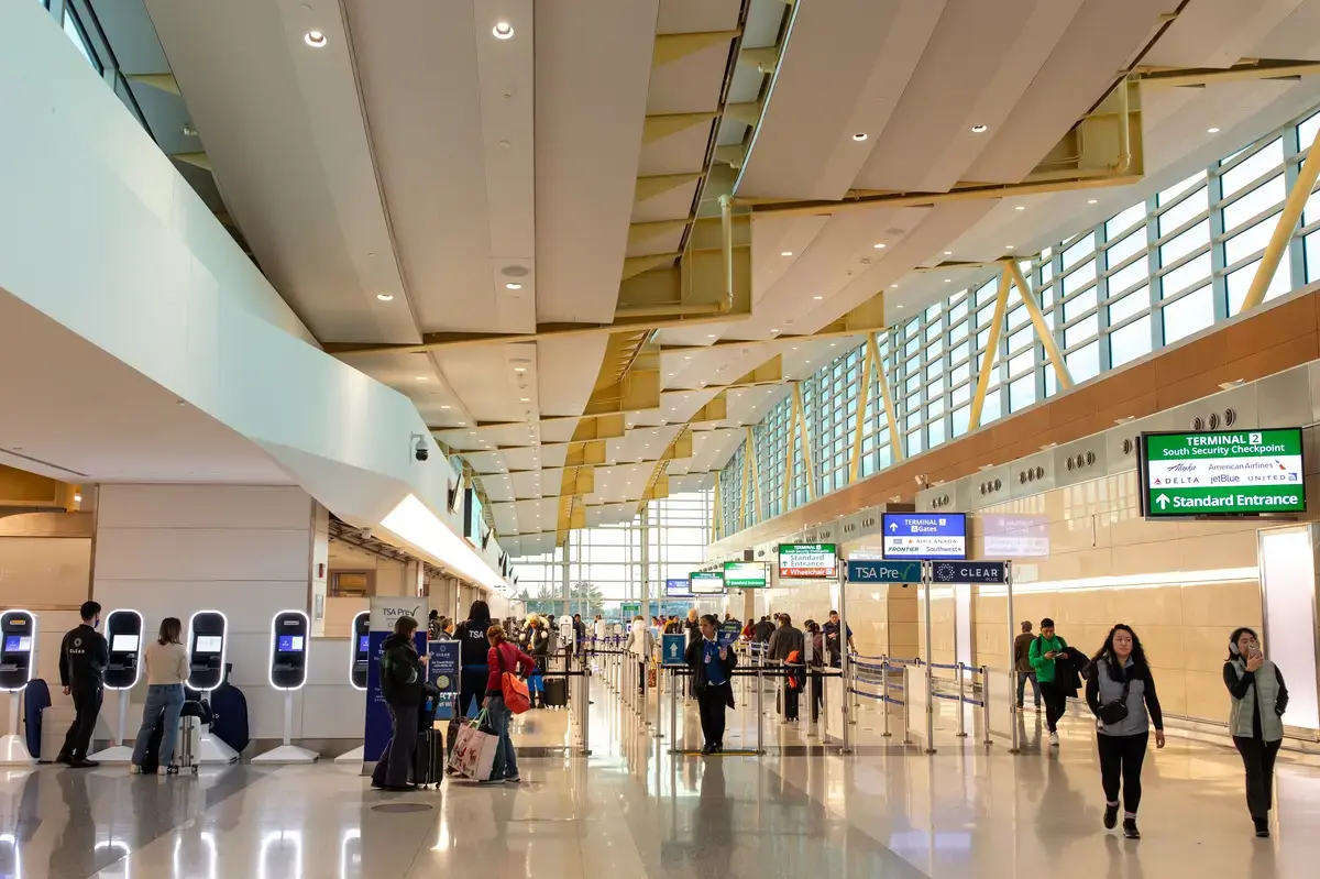Airport Shutdown on July 4 Frustrates Pilots with Unprecedented Disruptions