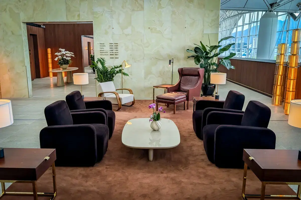 Cathay Pacific Unveils Lavish First Class Lounge Renovation