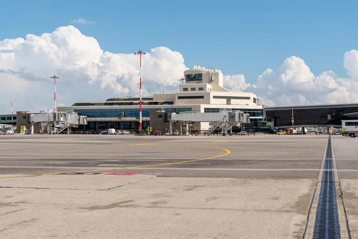 Delta Air Lines Cancels Flight to Milan Amid Luggage Fire and Weather Issues