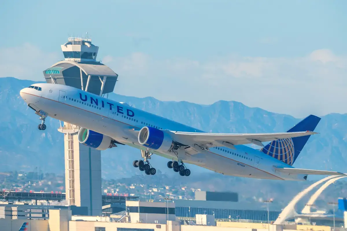 Midflight Choice Causes Passenger Concern