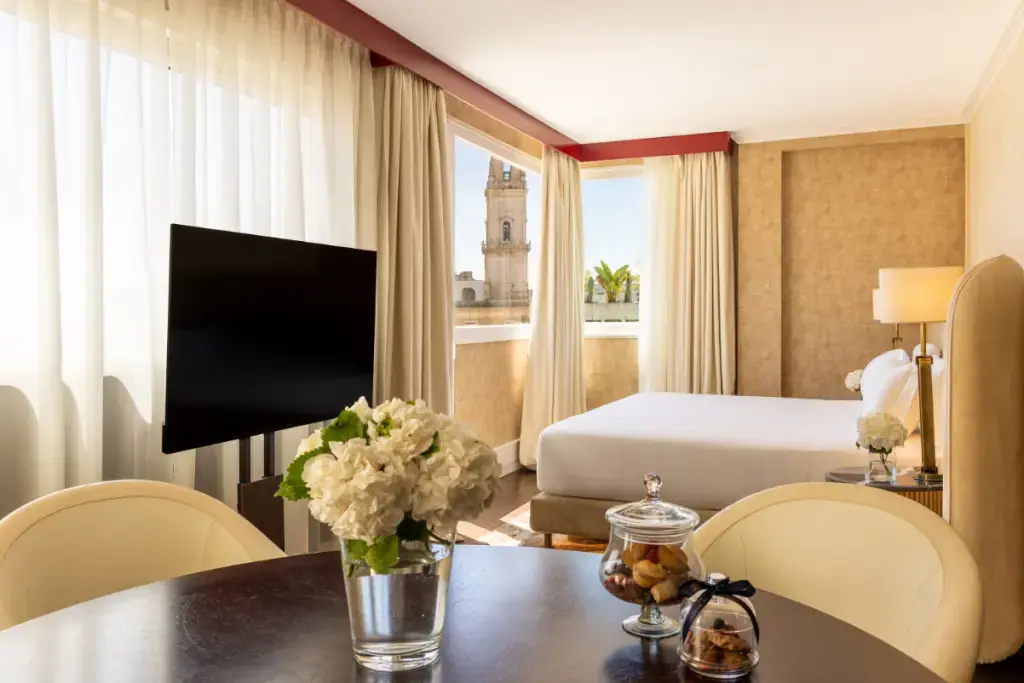 Minor International Delays $1 Billion Singapore Hotel REIT Listing