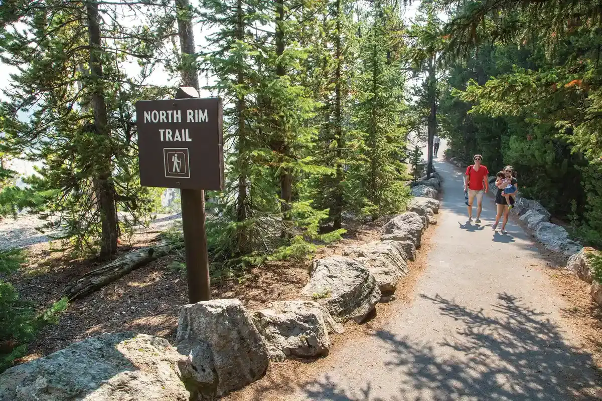 Missing Hiker at Grand Canyon Sparks Search Effort