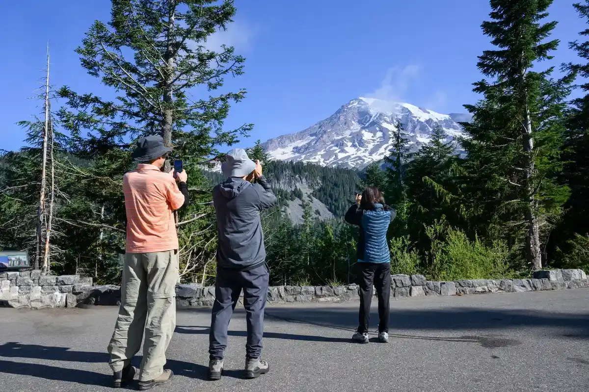 Mount Rainier Park Faces Overwhelming Crowds, Prompting Reservation Debate