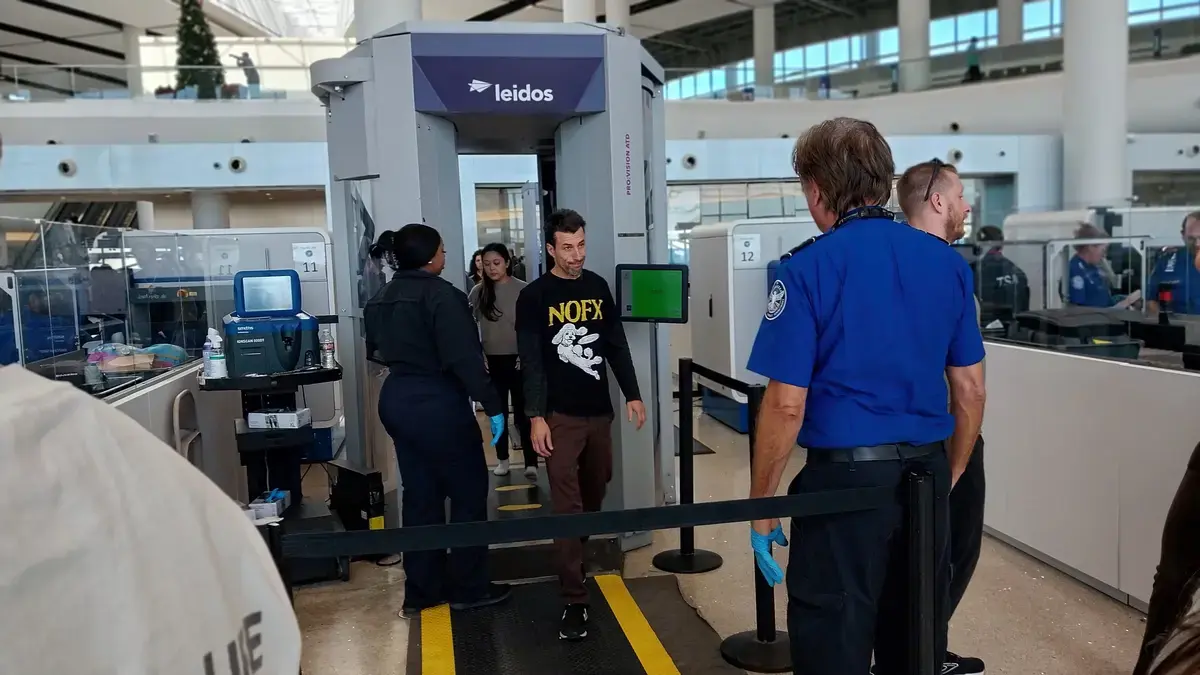 TSA Offers Discounted Fees for Travelers Under 30 in May