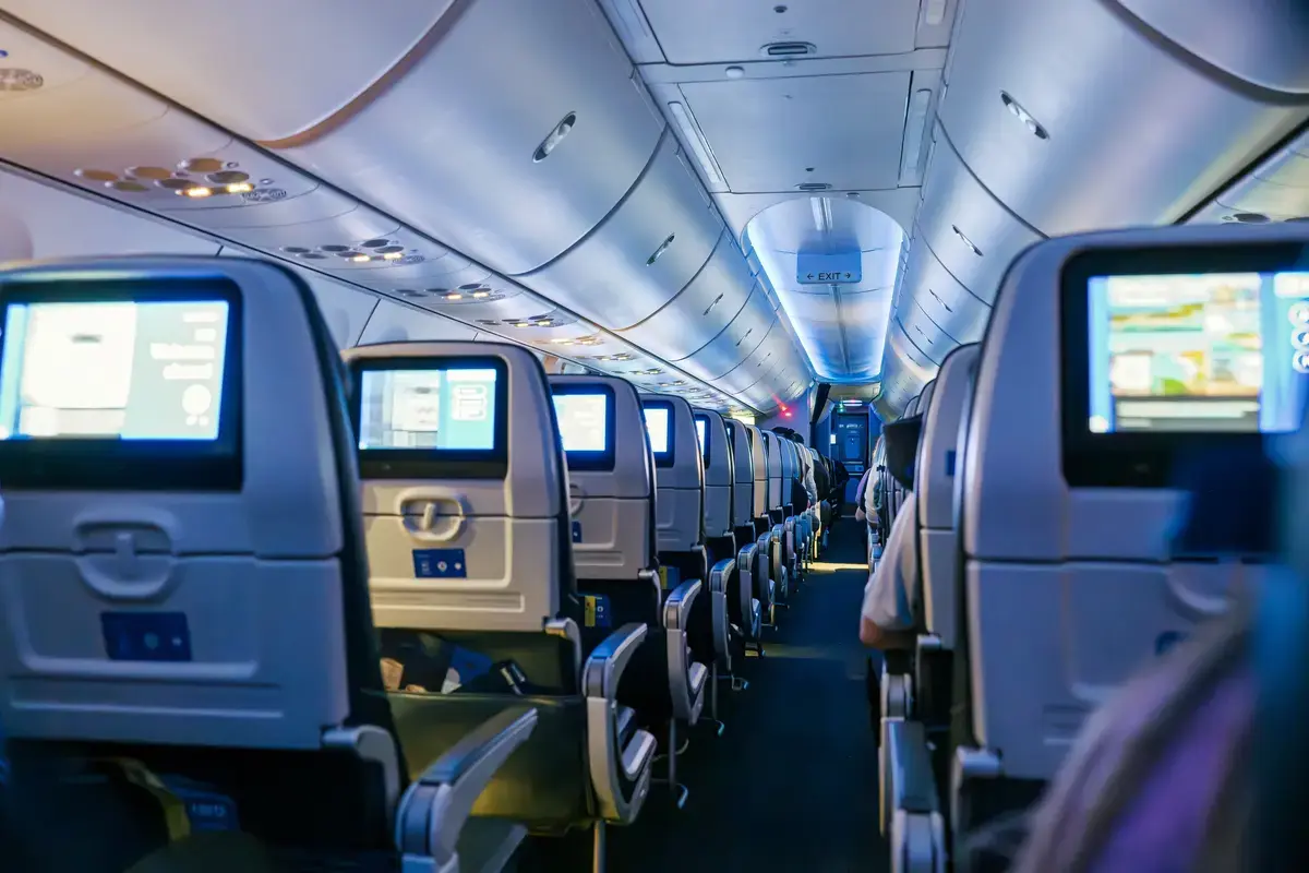 United Airlines Enforces Wi-Fi Content Restrictions for Passengers