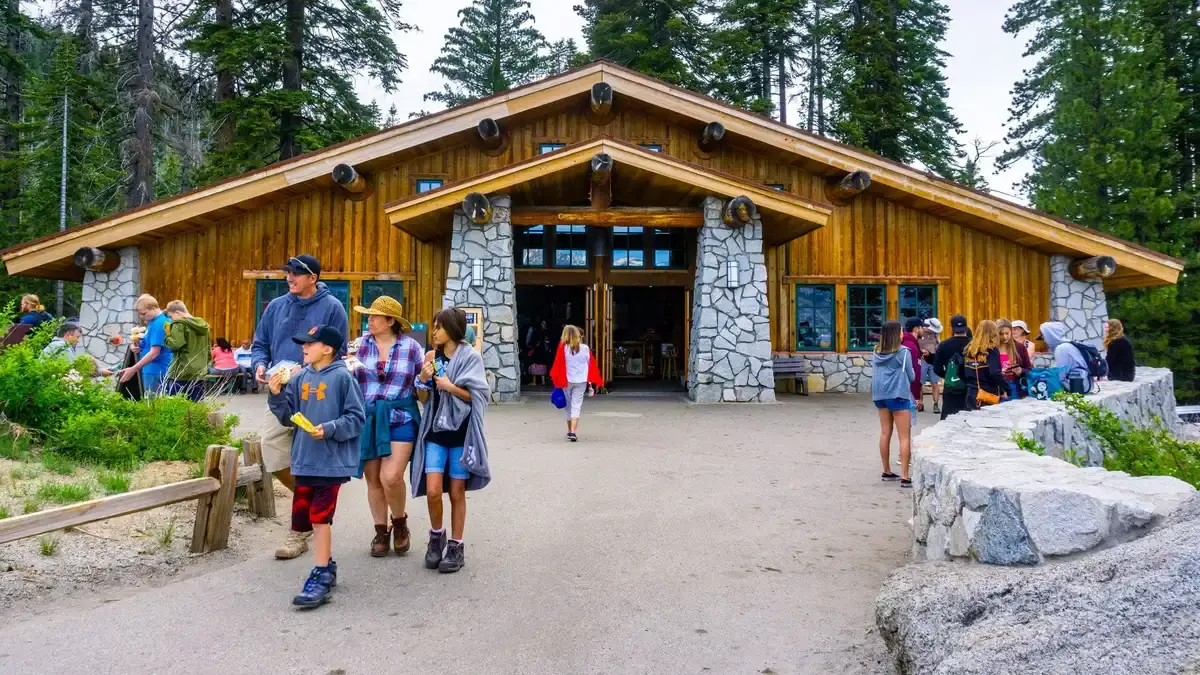 Yosemite Visitors Underestimate Dangers, Treat Park Like Theme Park