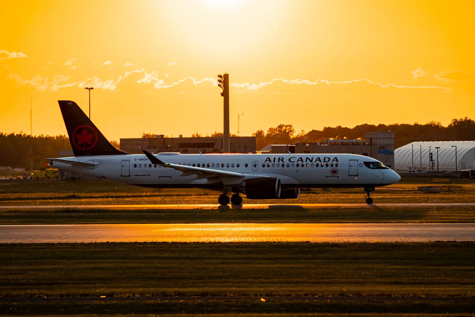 Air Canada Chooses Montreal Over Toronto for New European Flight to Porto