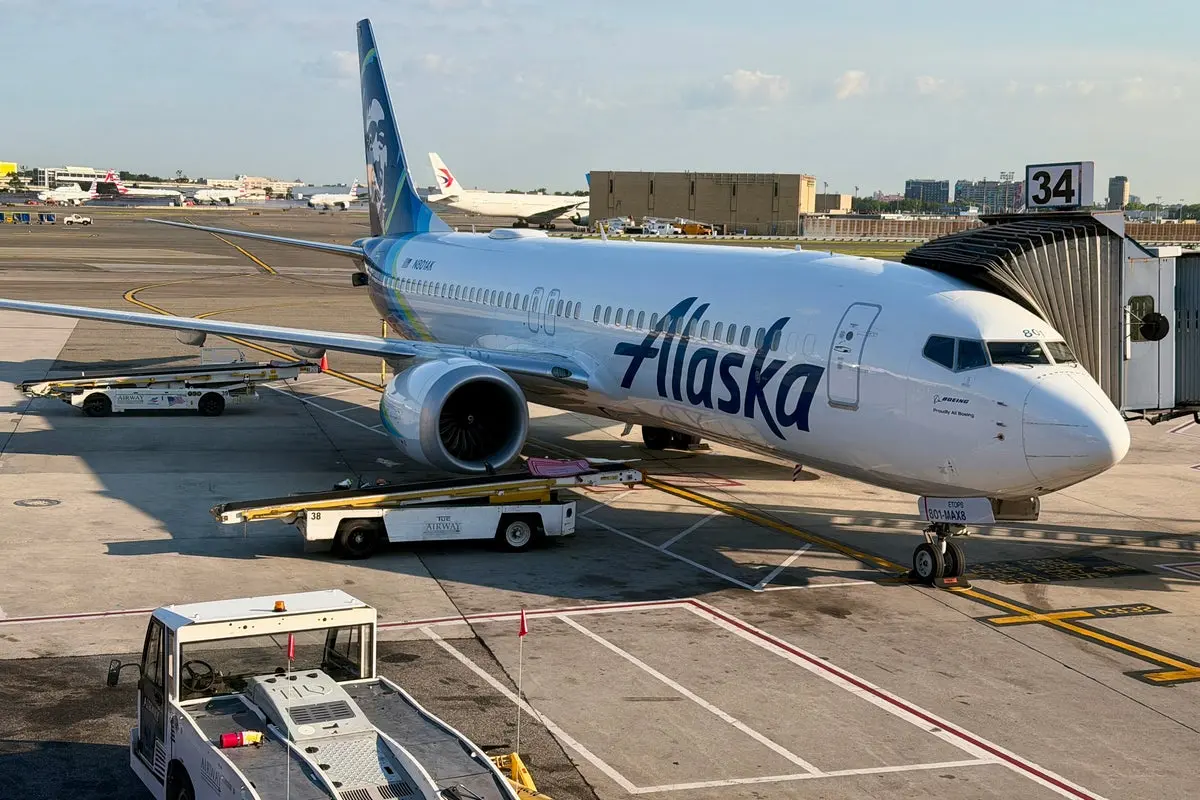 Alaska Airlines Expands Luxury Offerings Amid Rising Fuel Costs
