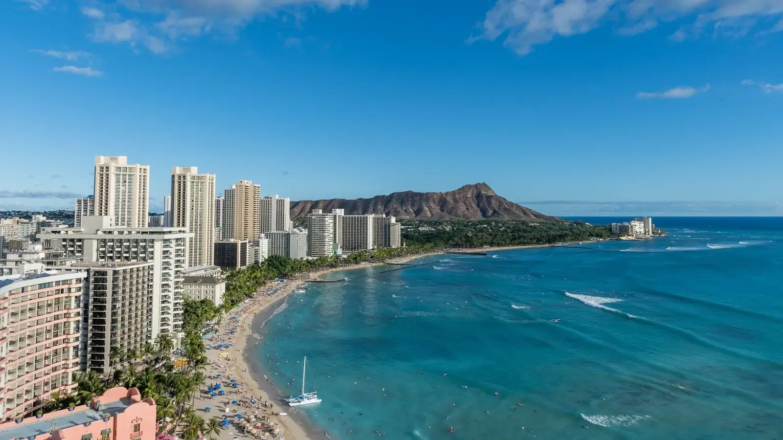 Canada Faces Fewer Winter Flights to Hawaii