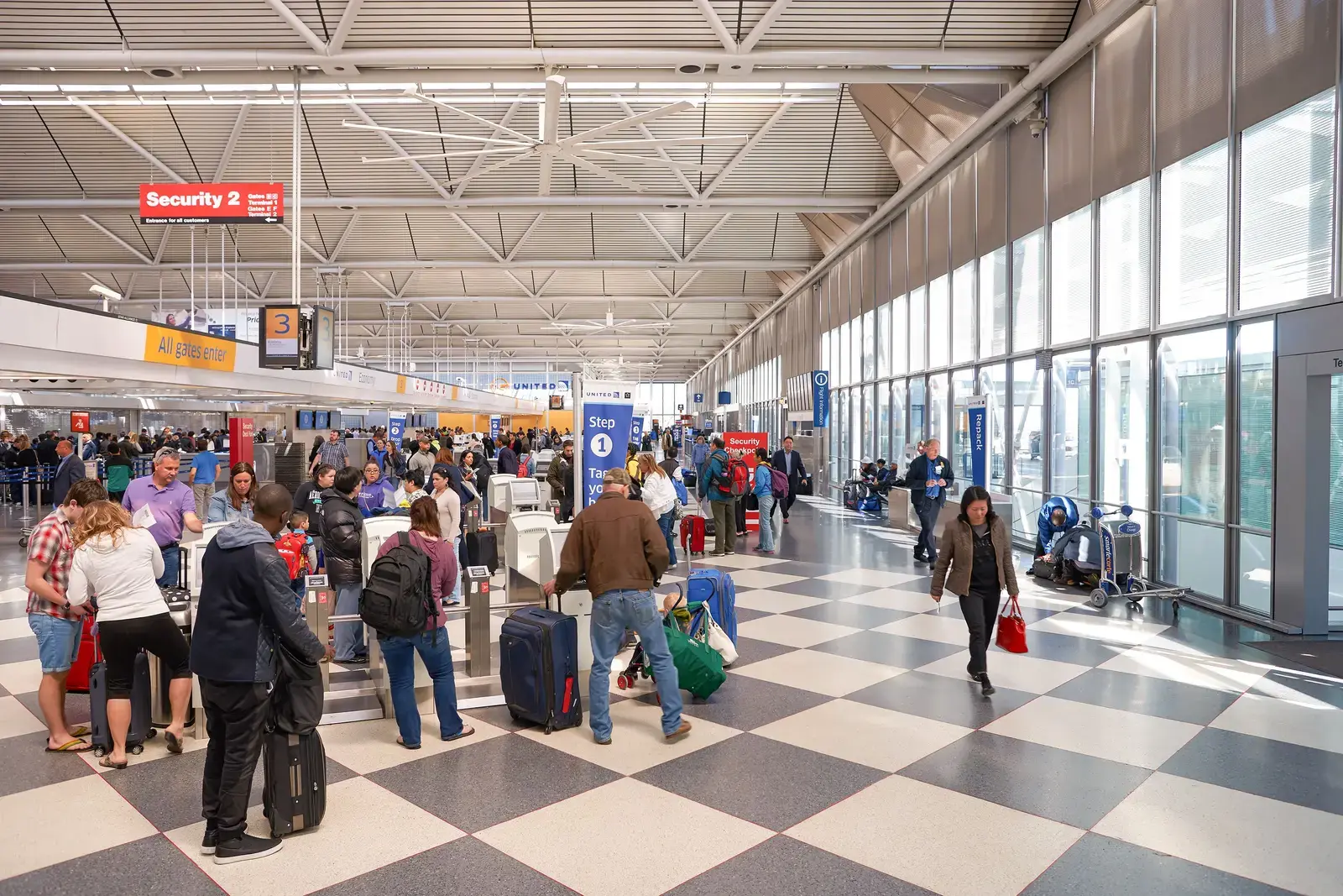 FAA Grounds O'Hare Flights for Second Day as Holiday Travelers Face Mass Delays