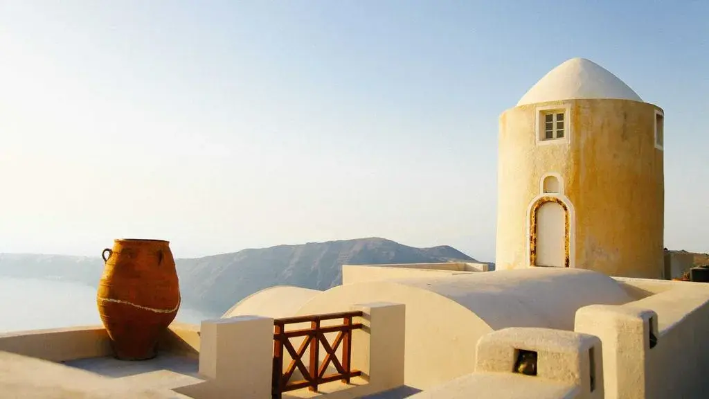 Exploring the Vibrant Streets of Naples: Top Guided Experiences