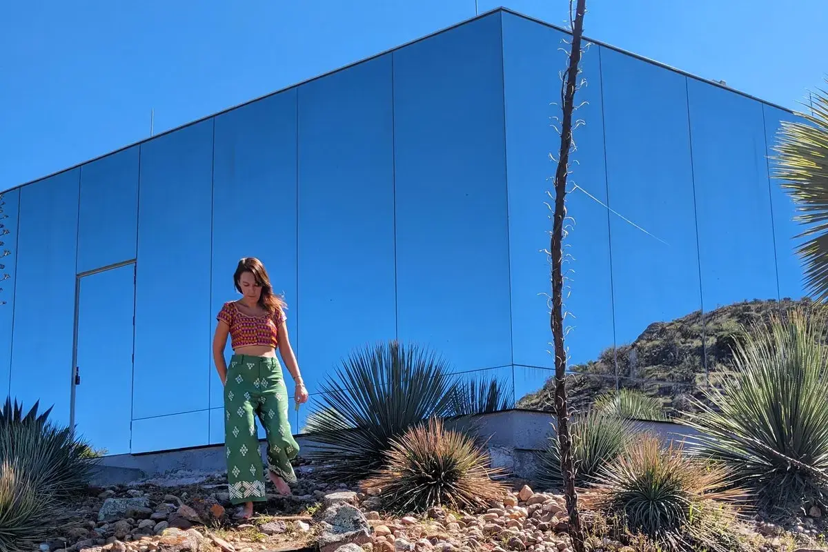 Solo Traveler Lydia Swinscoe Reveals How to Pick the Ideal Airbnb