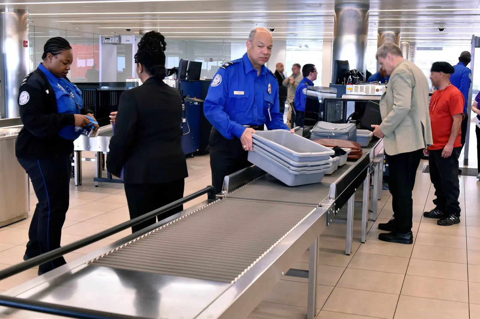TSA Discovers Counterfeit Identification Documents During Xbox-Related Security Alert at LaGuardia