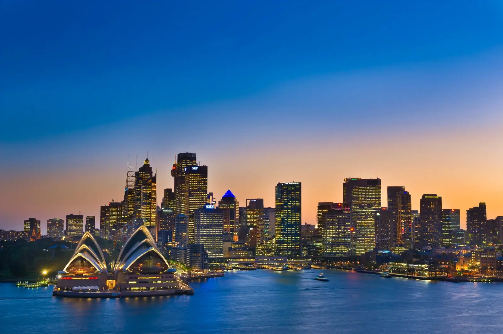 8 Ways to Use Points and Miles for an Unforgettable Sydney Trip