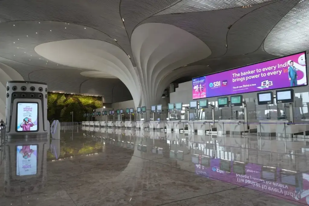 Mumbai Airport to Shift One‑Third of Terminal 2 International Flights to Navi Mumbai, Airlines Object
