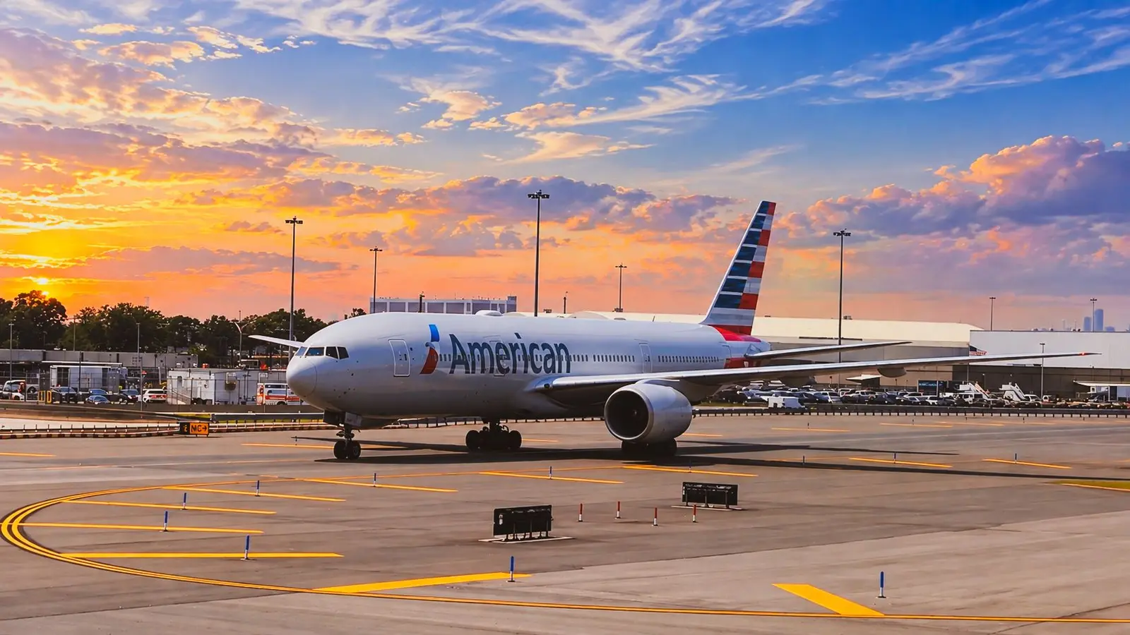 Passenger Claims Physical Distress During Cramped American Airlines Flight