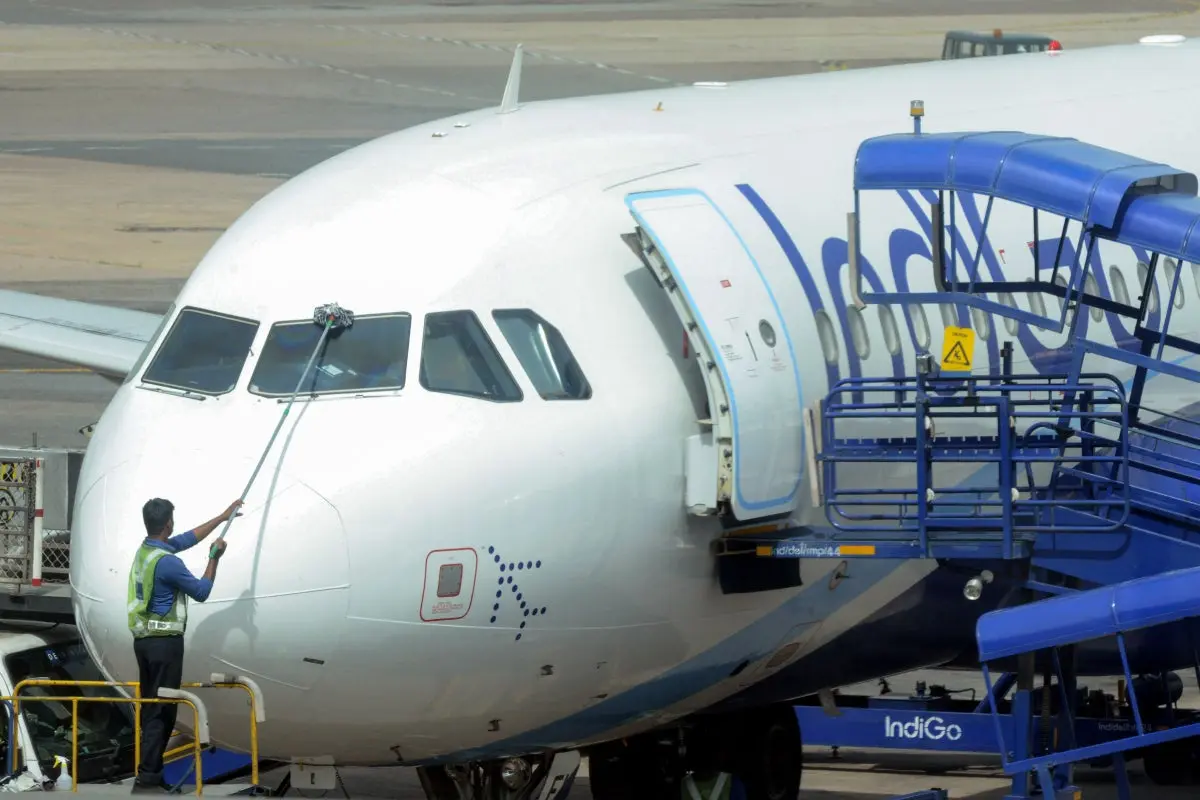 Passengers Panic Mid‑Flight as Power Bank Ignites on IndiGo Flight