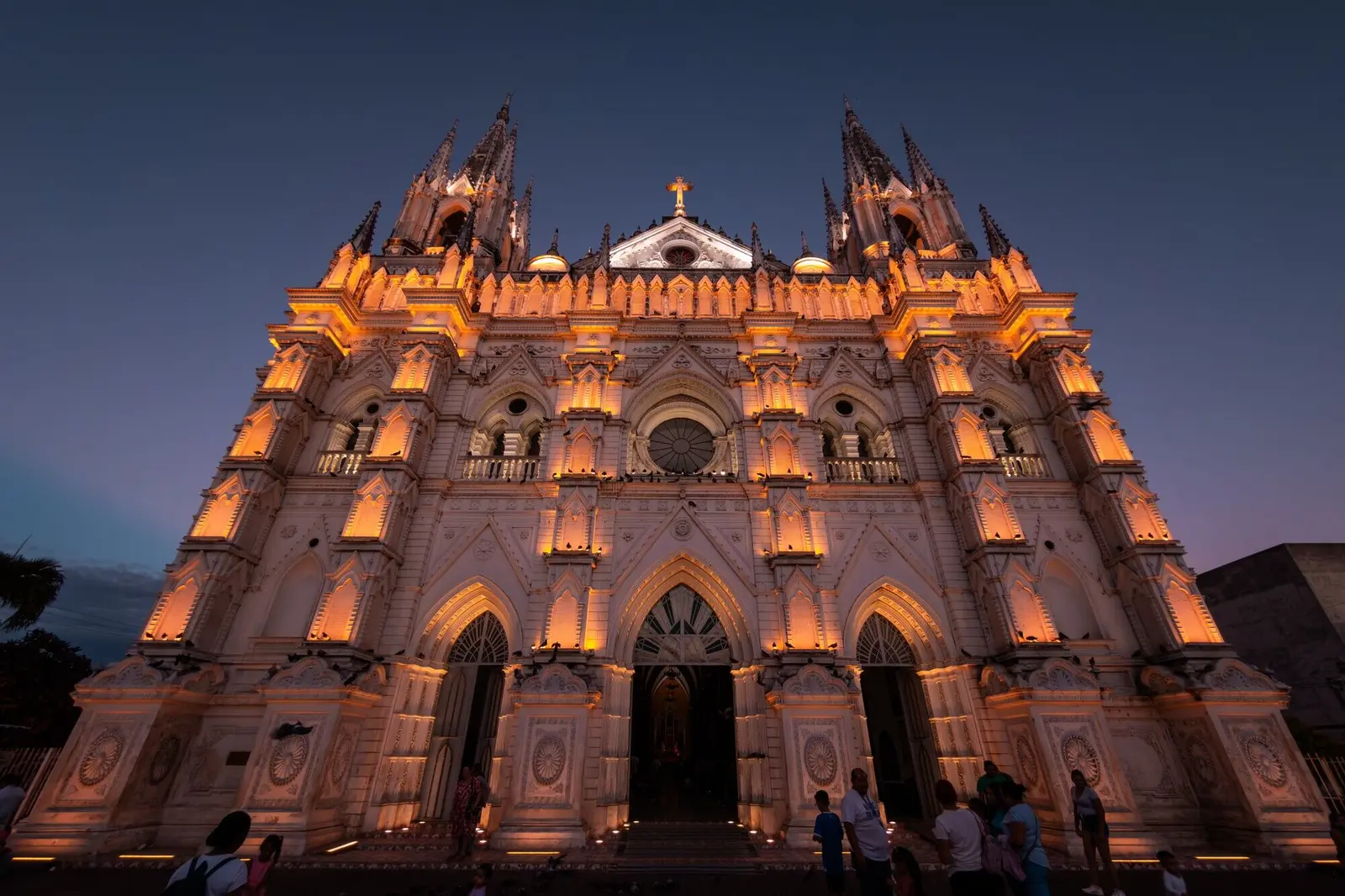 Santa Ana Travel Guide: 10 Best Things to Do & 4-Day Itinerary